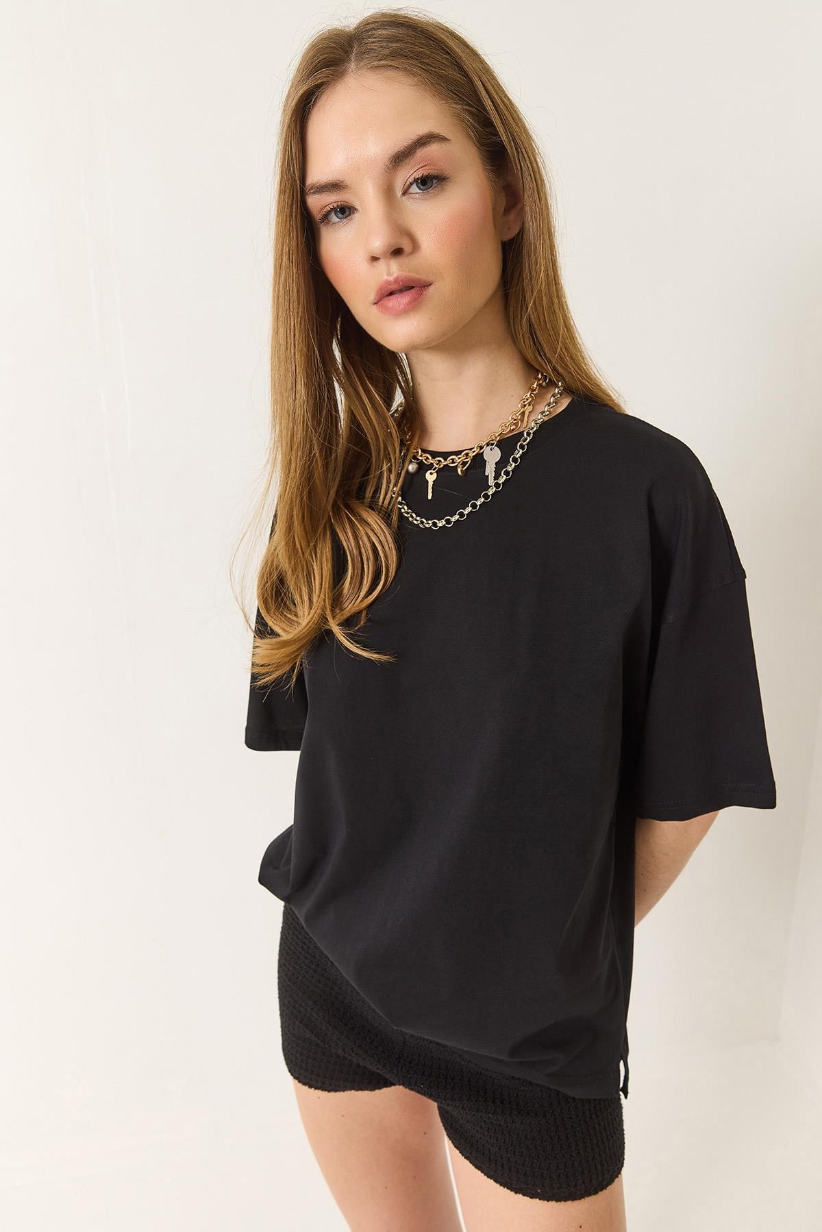 100% Organic Cotton Relaxed Fit Slit Round Neck T-Shirt 60602047 - Black