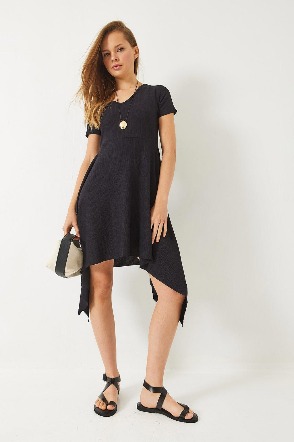 Black‎ Dress