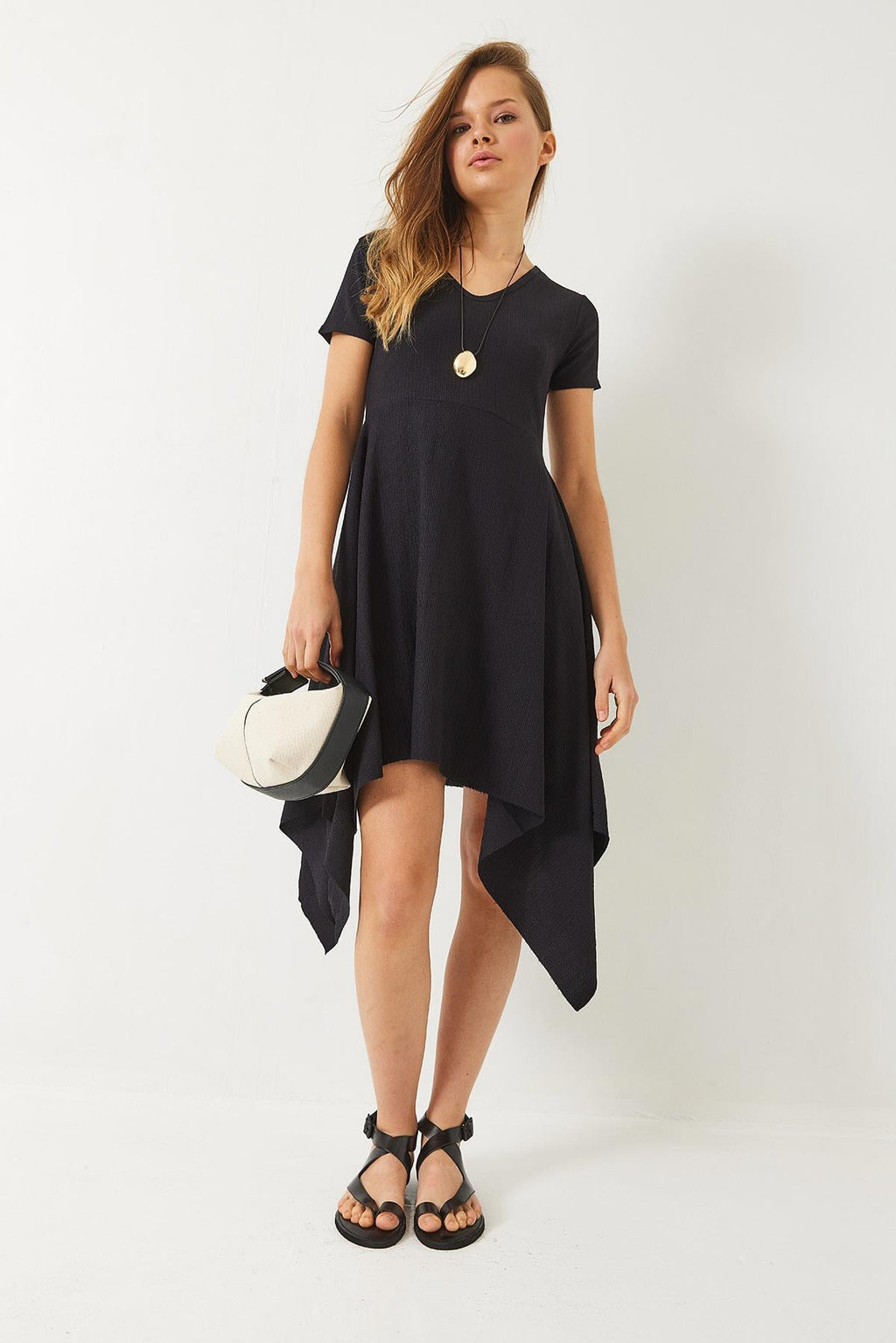 Black‎ Dress