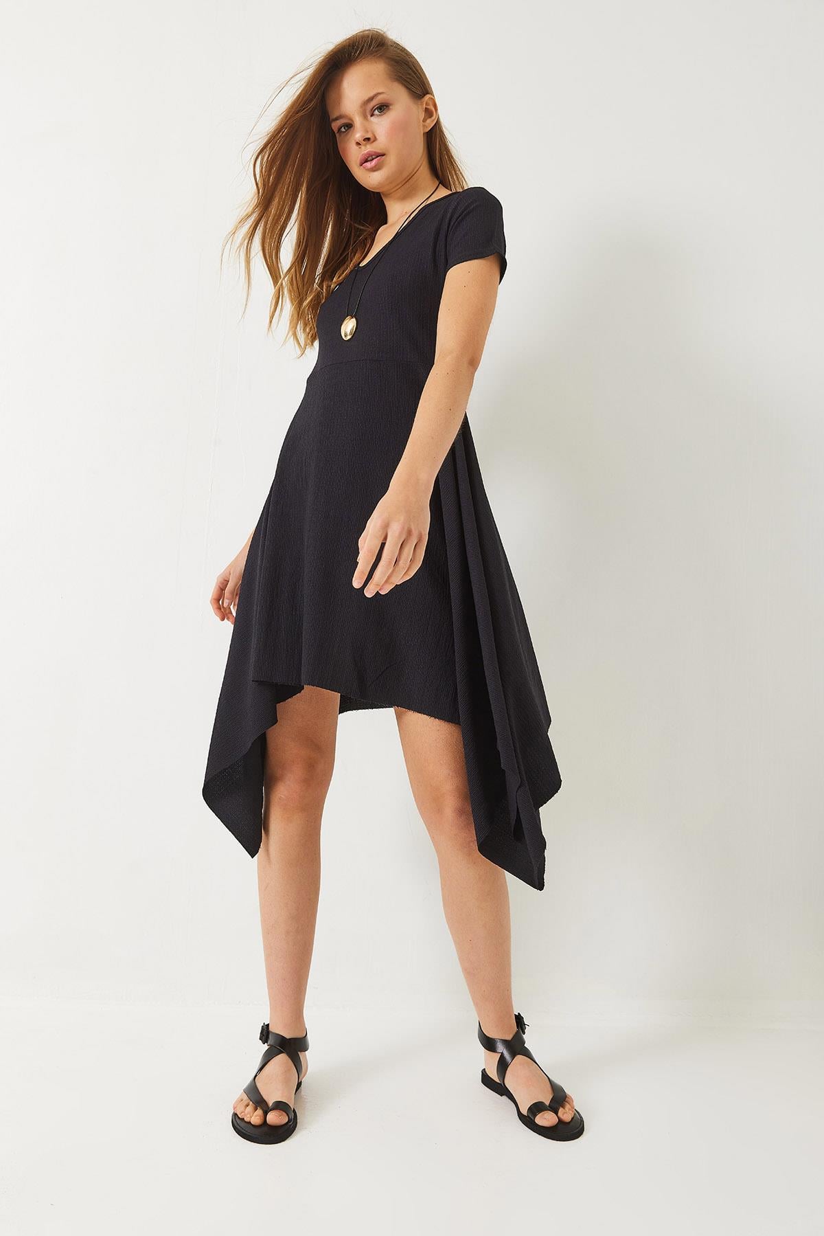 Black‎ Dress