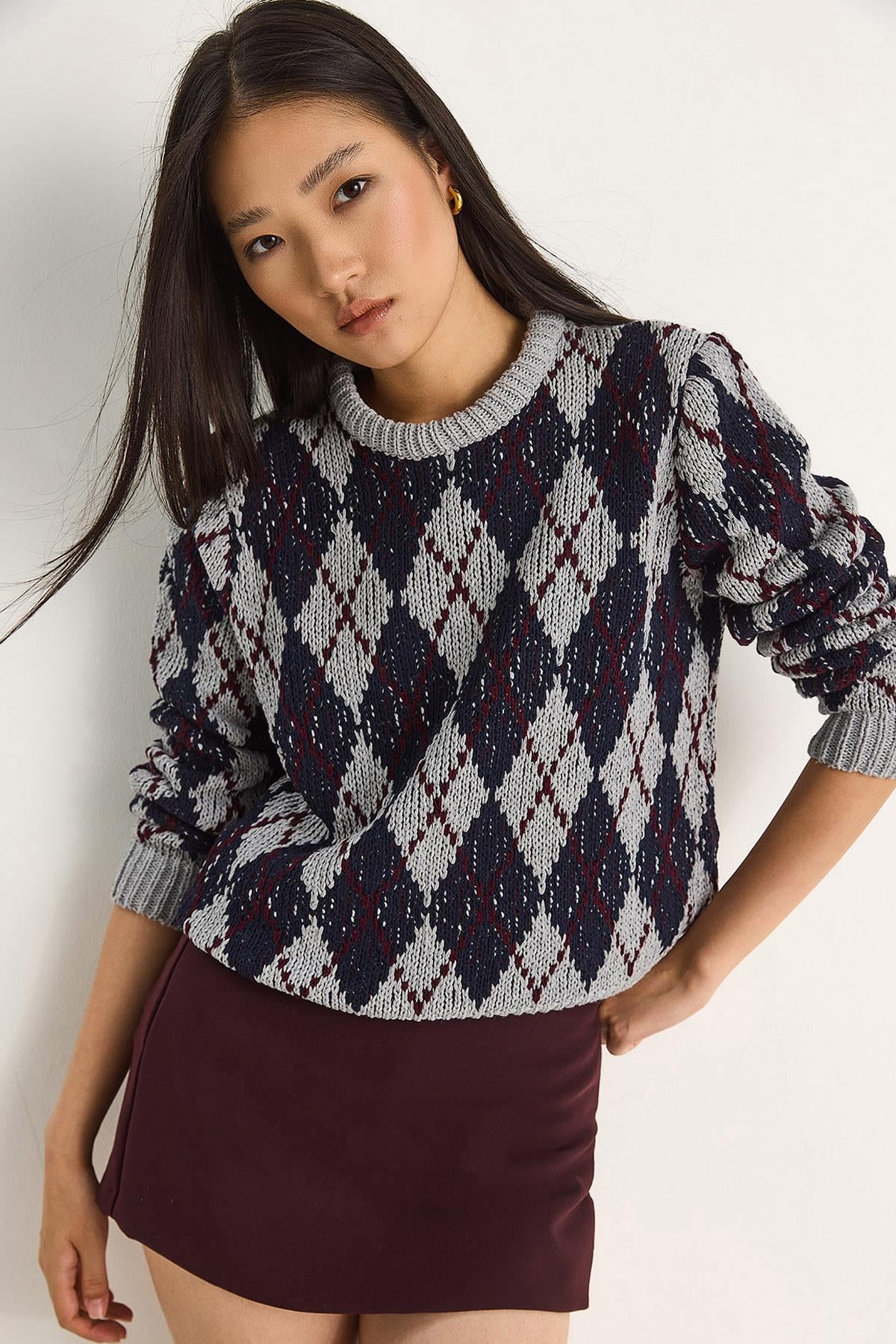Grey‎ Sweater
