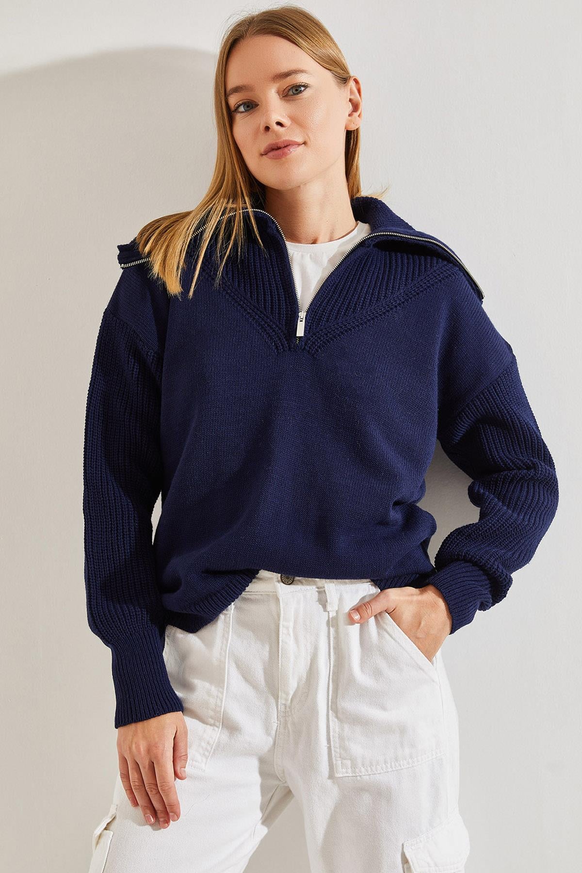 Blue‎ Sweater