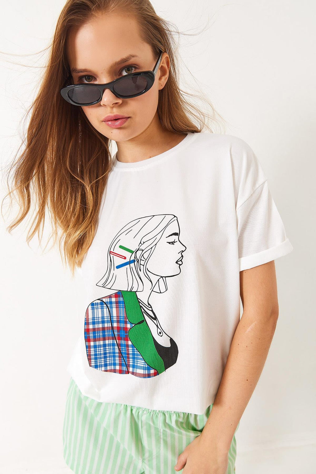 White‎ T-Shirt