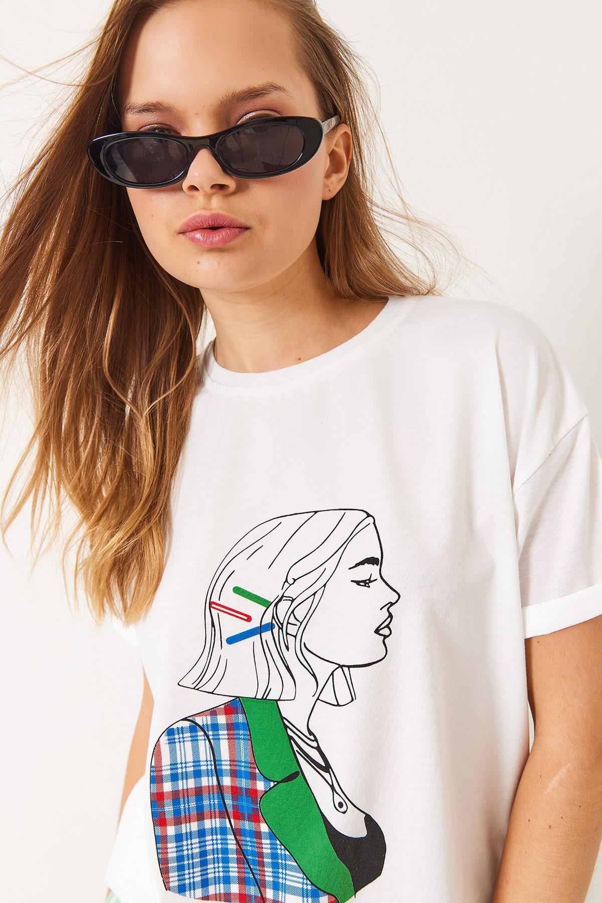 White‎ T-Shirt