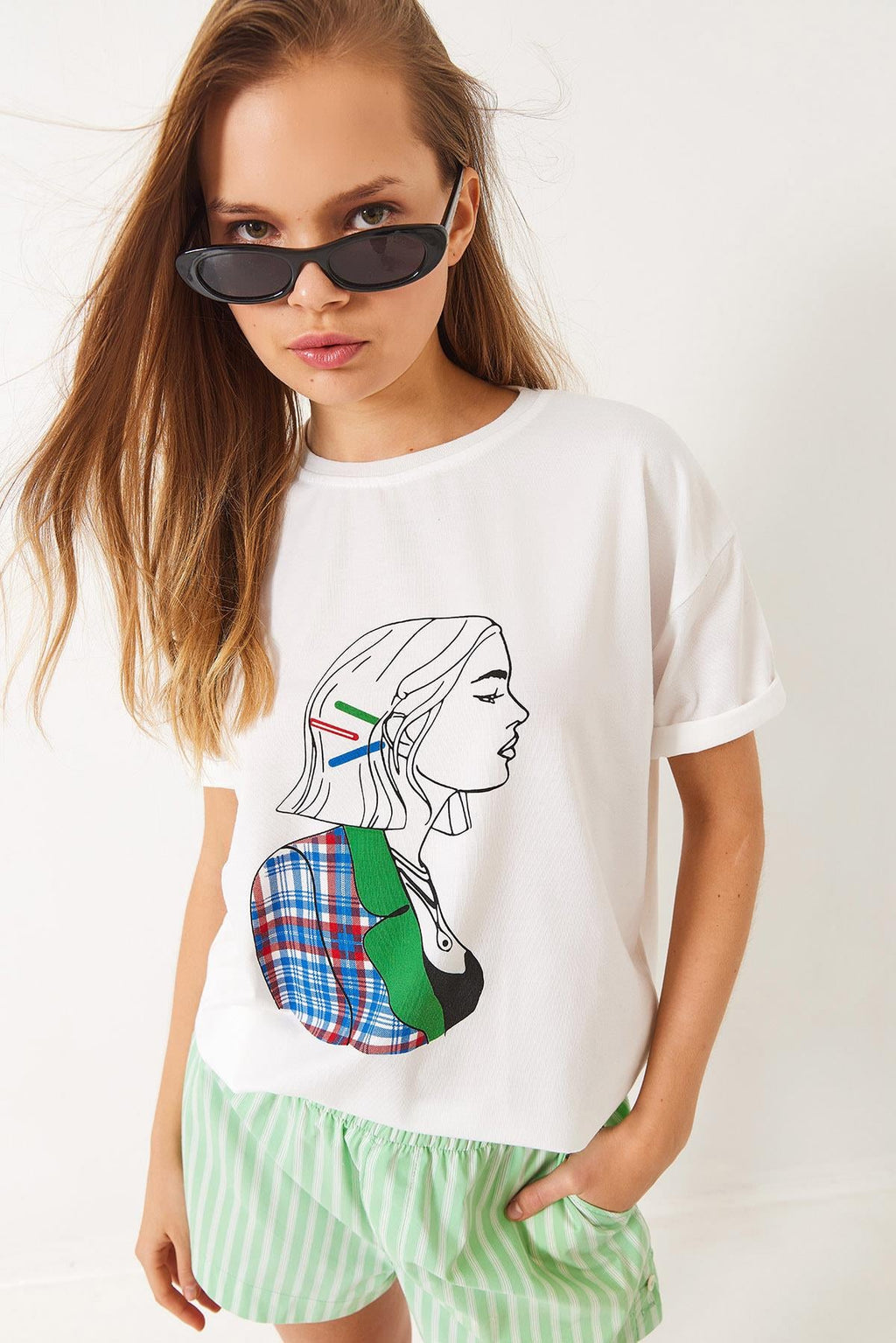 White‎ T-Shirt