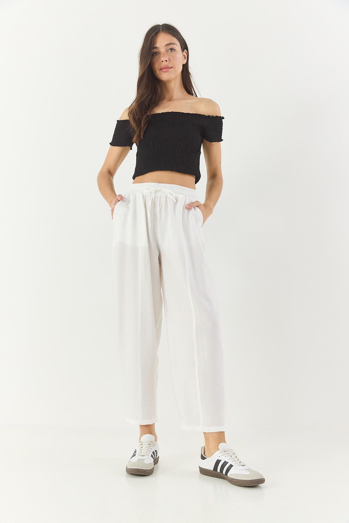 Cream‎ Pants
