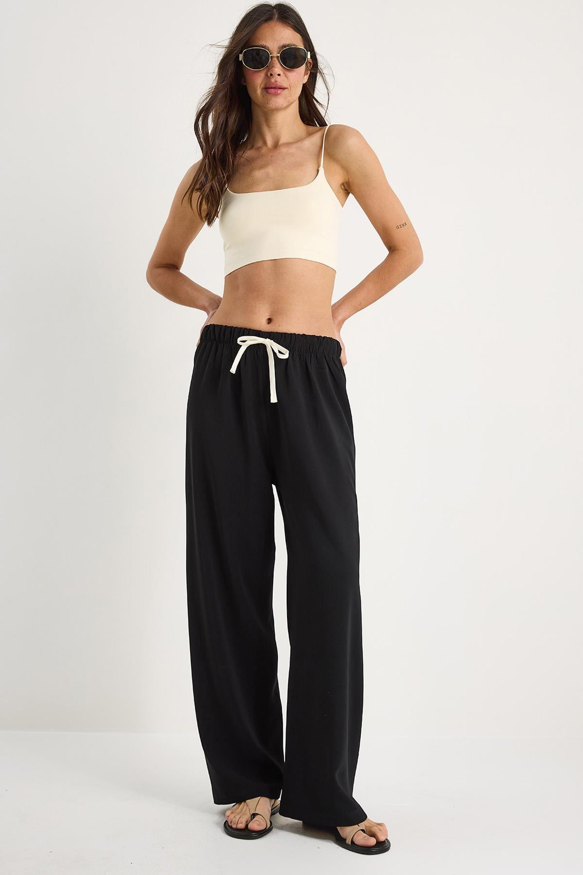 Black‎ Pants
