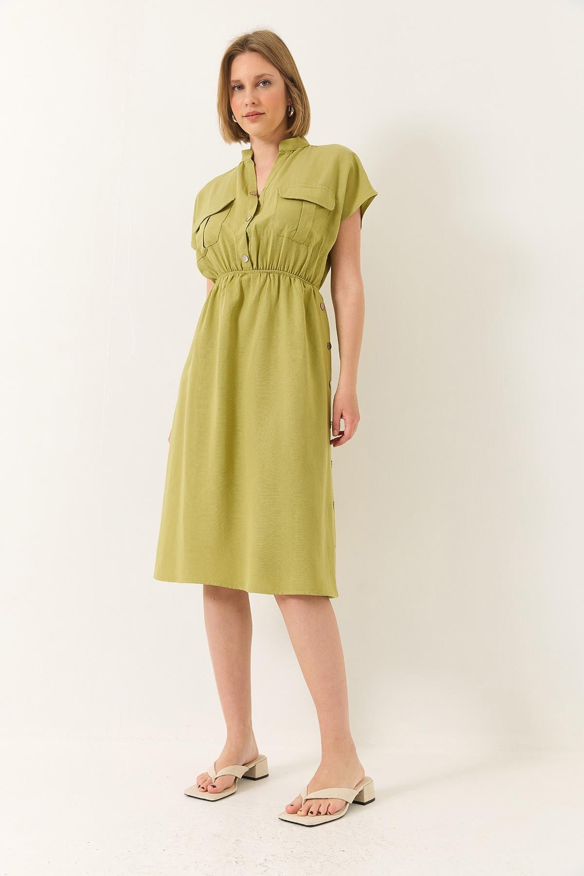 Green‎ Dress