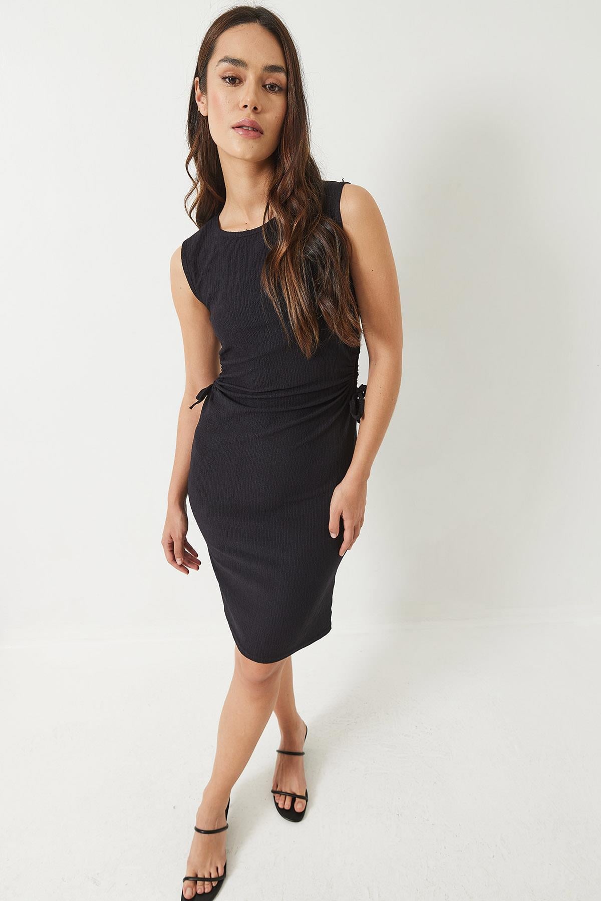 Black‎ Dress