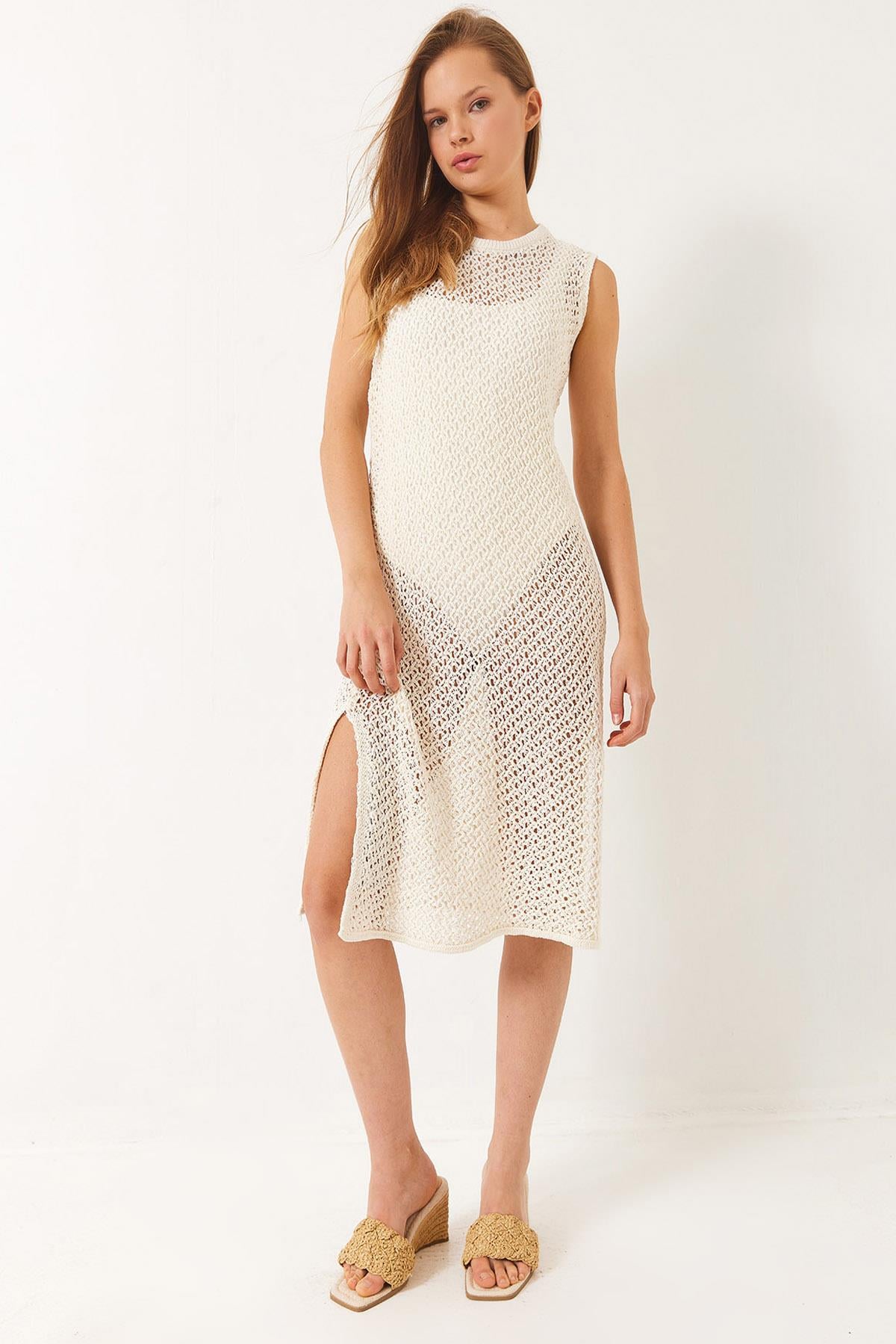 Cream‎ Dress