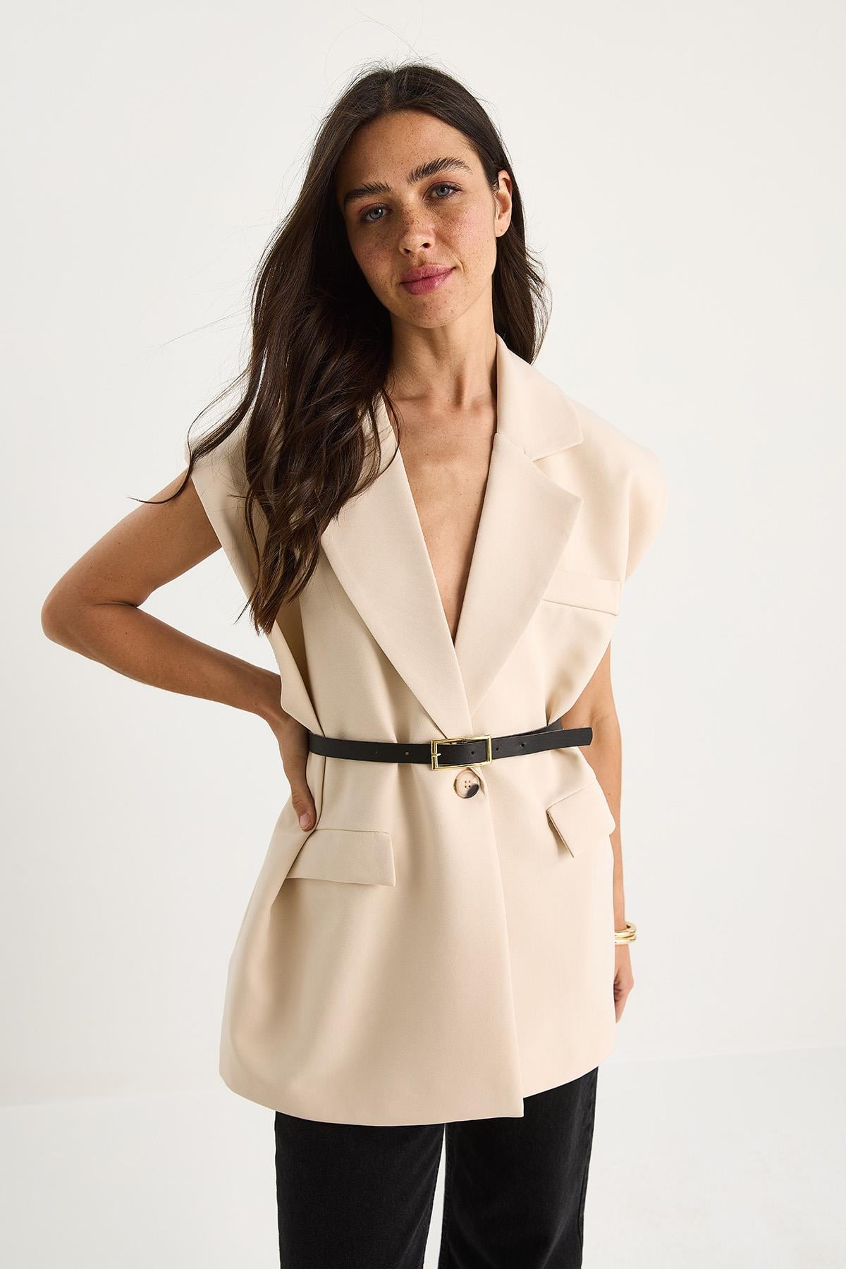 Beige‎ Vest