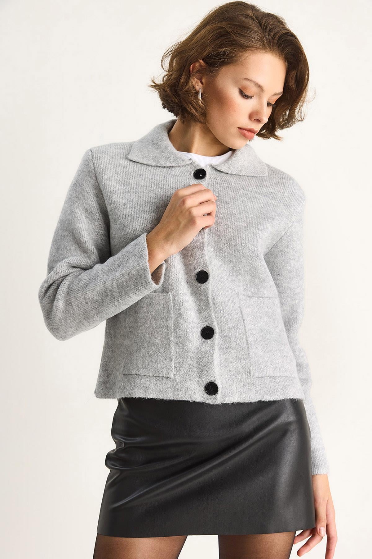 Grey‎ Cardigan