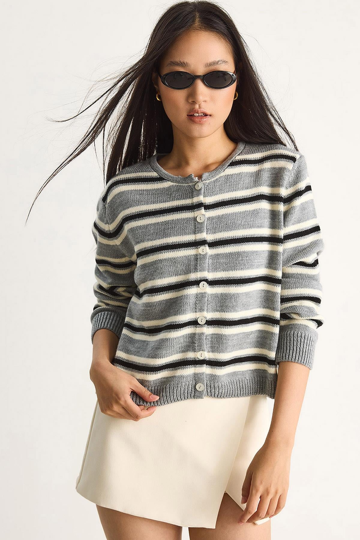 Grey‎ Cardigan