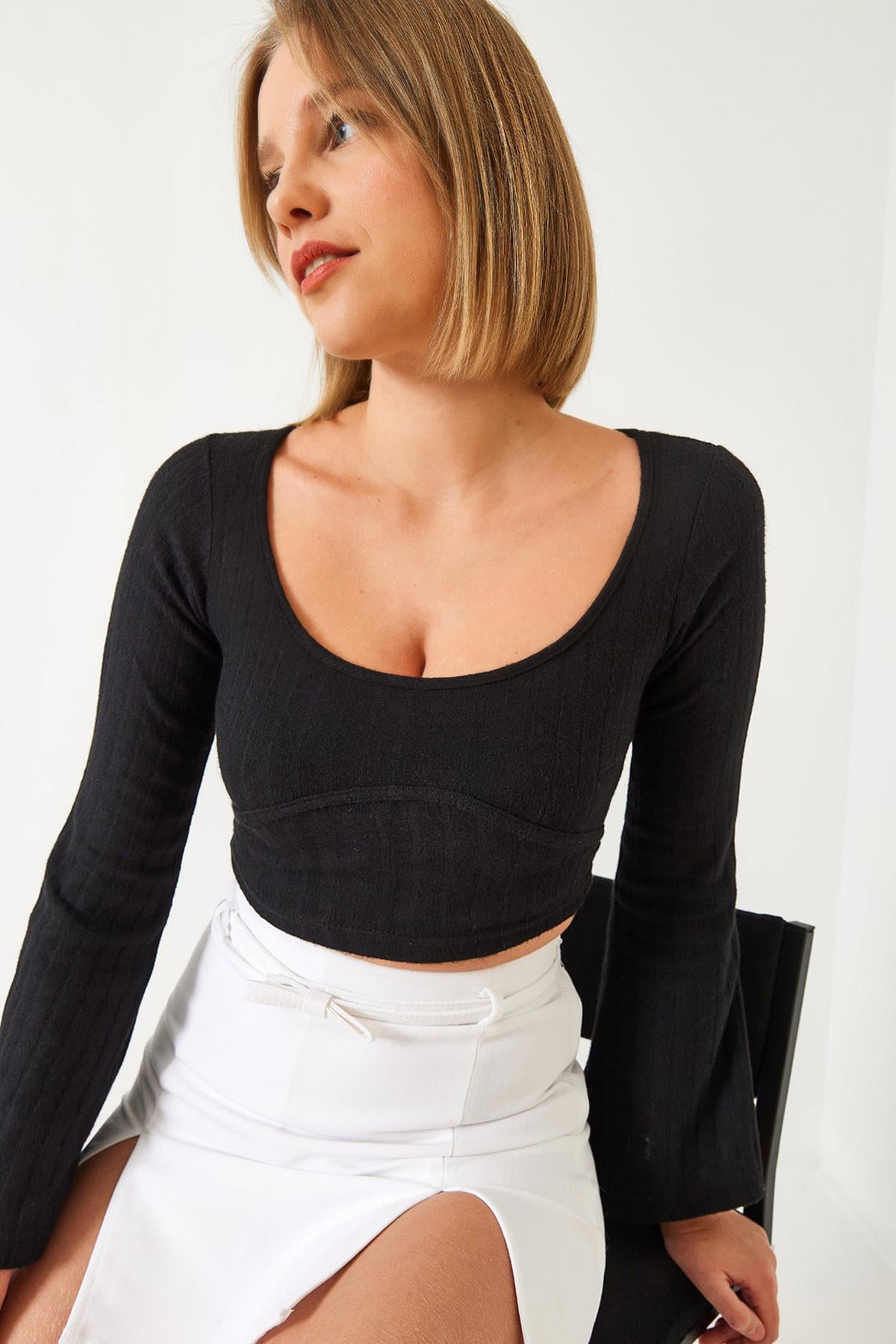 Black‎ Blouse