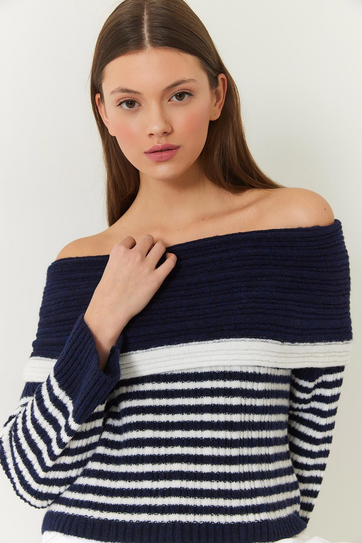 Multicolour‎ Sweater