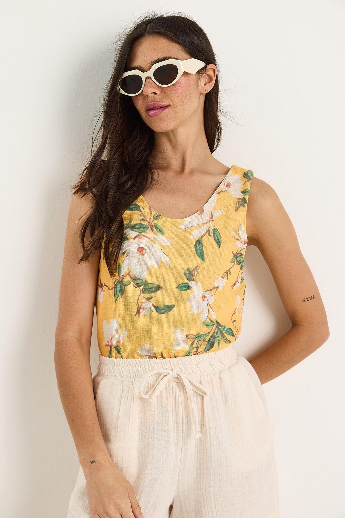 Yellow‎ Blouse