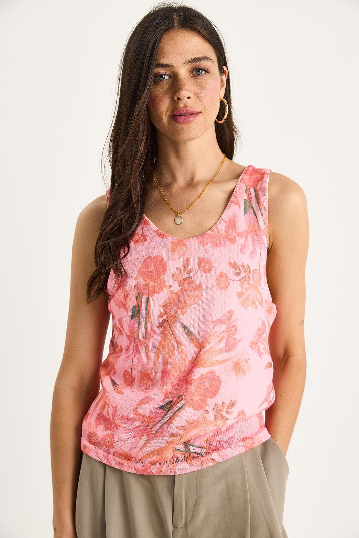 Pink‎ Blouse