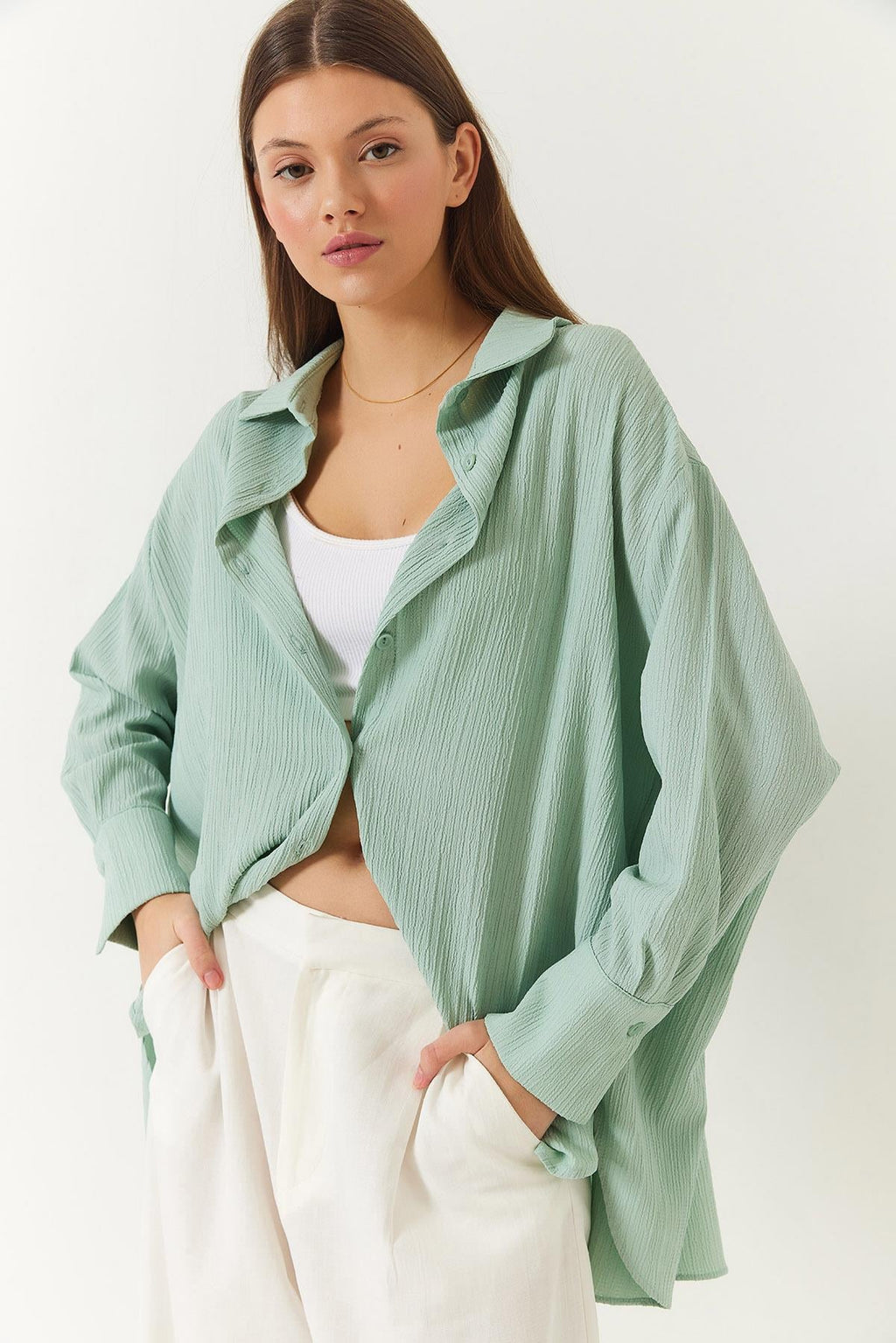 Green‎ Shirt