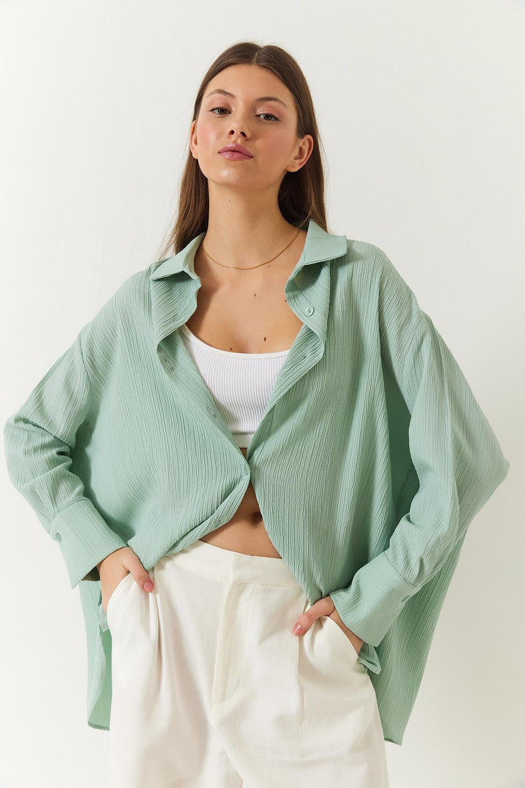 Green‎ Shirt
