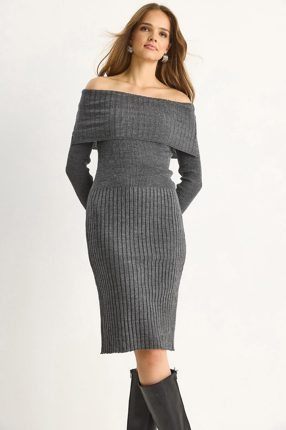 Grey‎ Dress