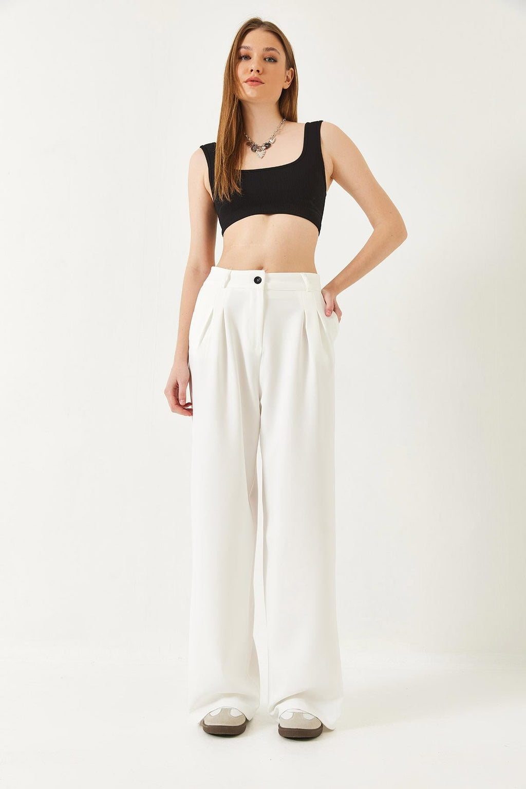 White‎ Pants