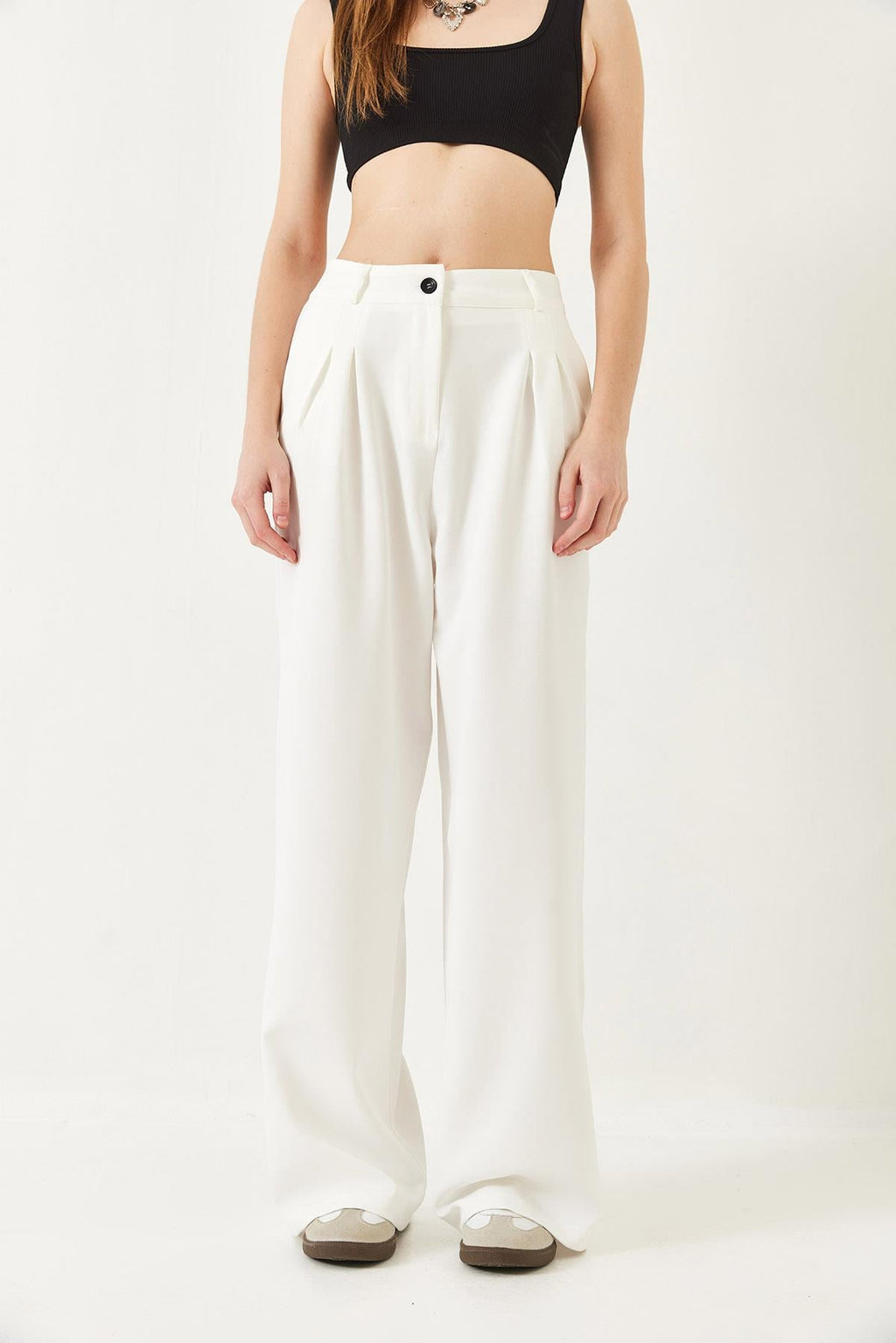 White‎ Pants