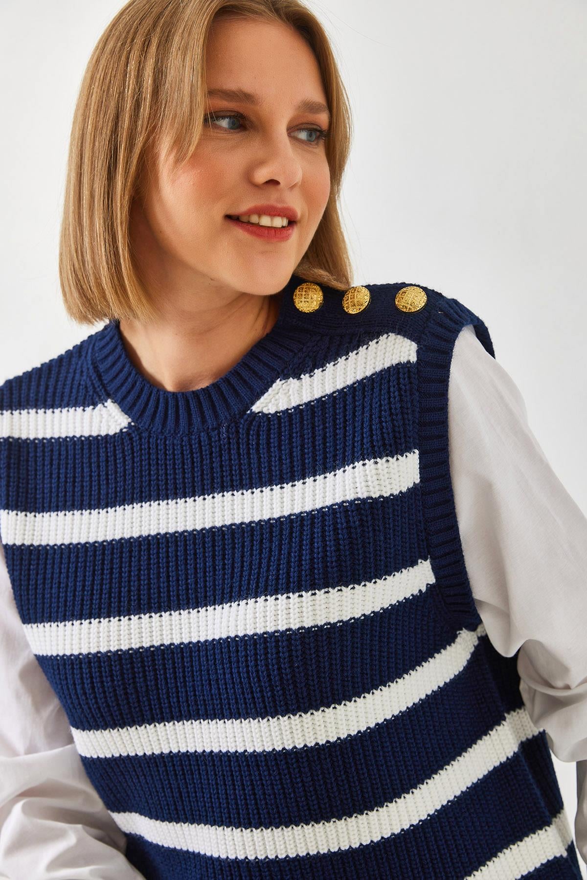 Multicolour‎ Sweater