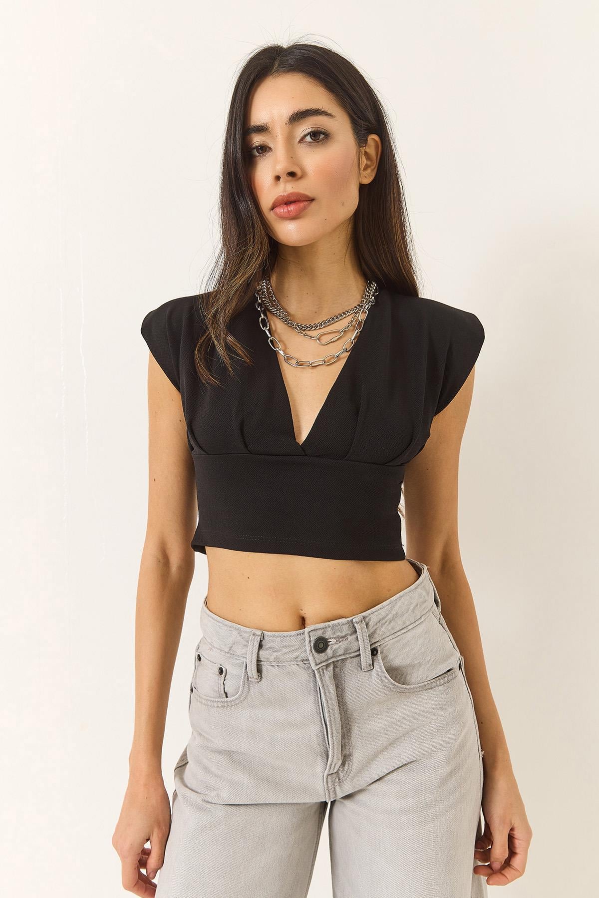 Black‎ Blouse
