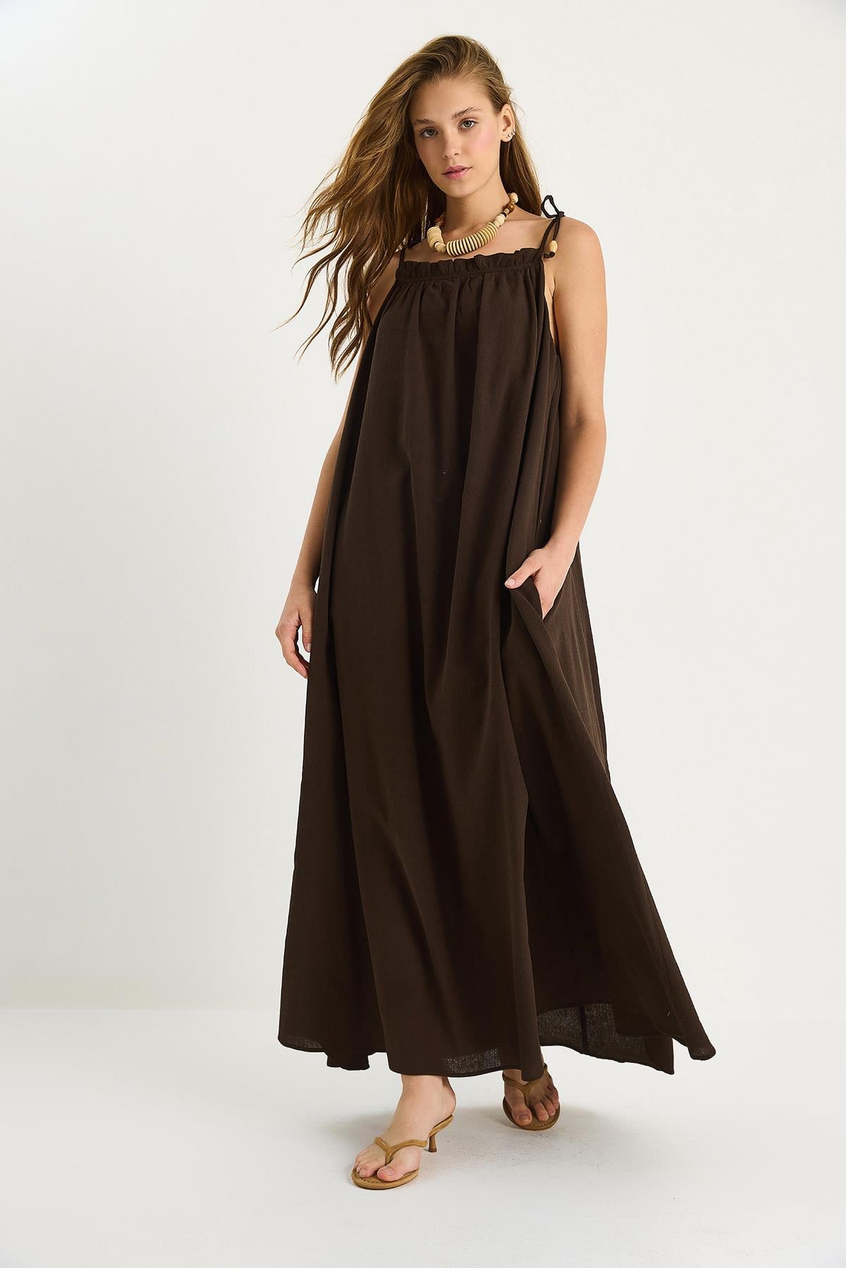 Brown‎ Dress