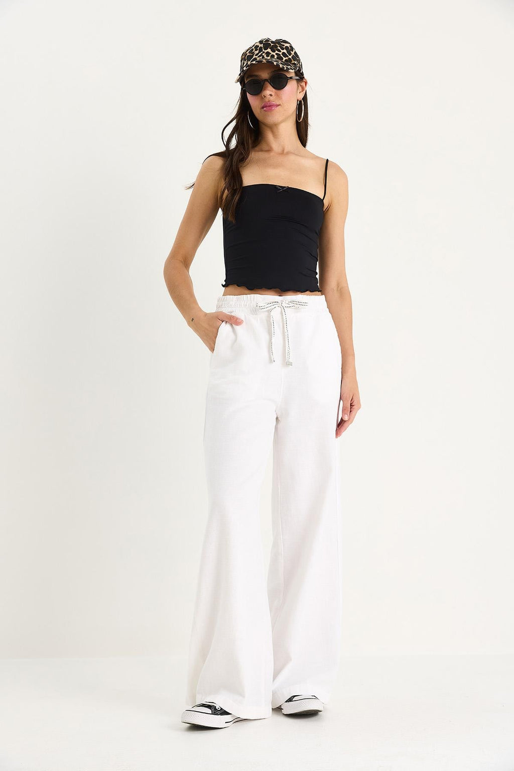 White‎ Pants