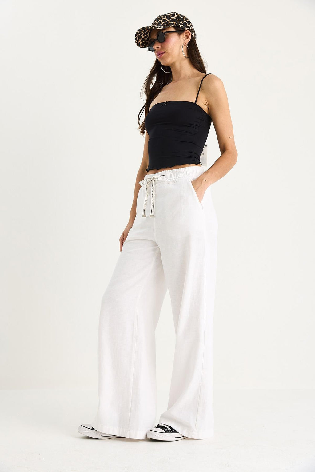 White‎ Pants