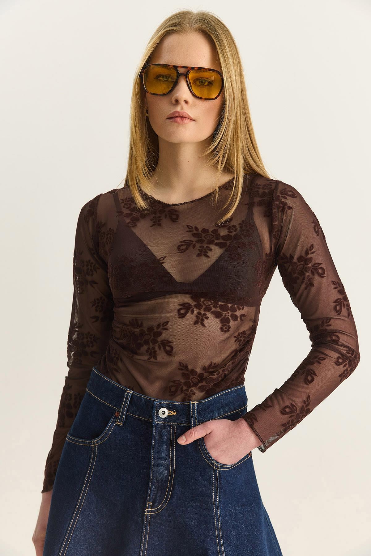 Brown‎ Blouse