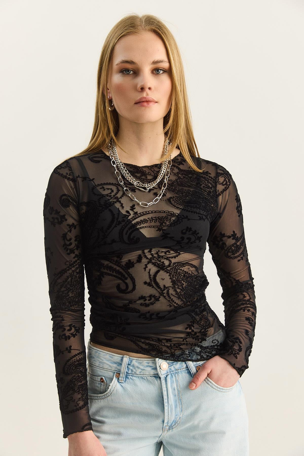 Black‎ Blouse
