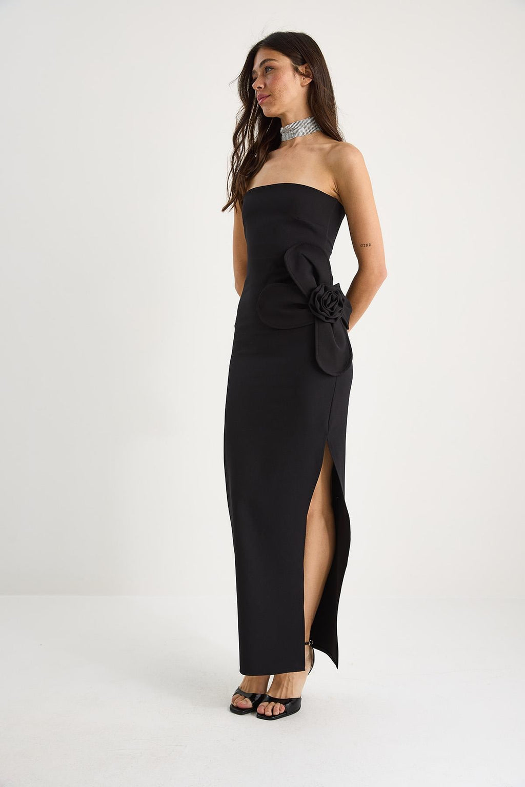 Black‎ Dress