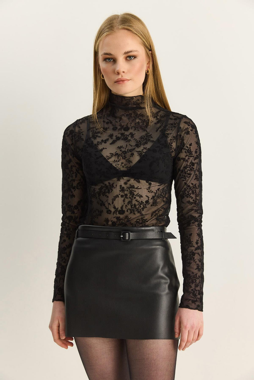 Black‎ Blouse