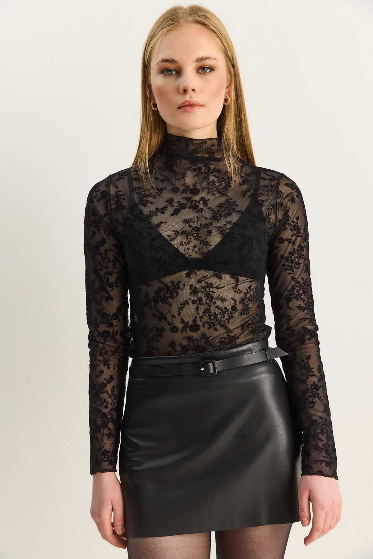 Black‎ Blouse