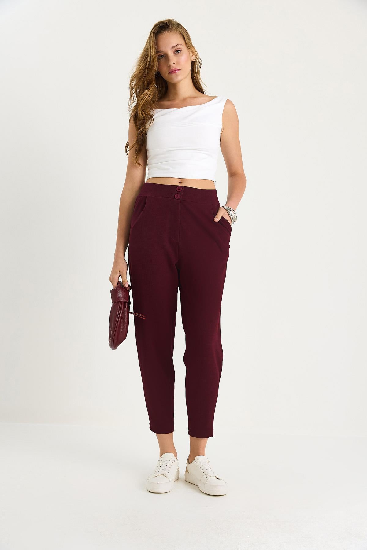 Red‎ Pants