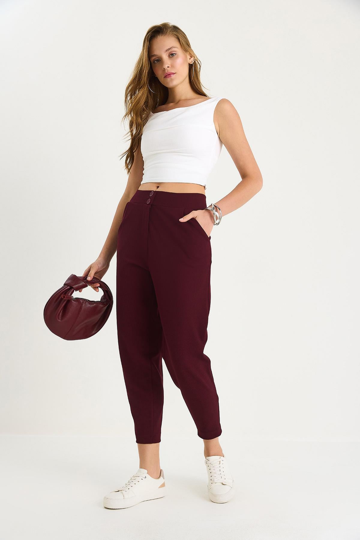 Red‎ Pants