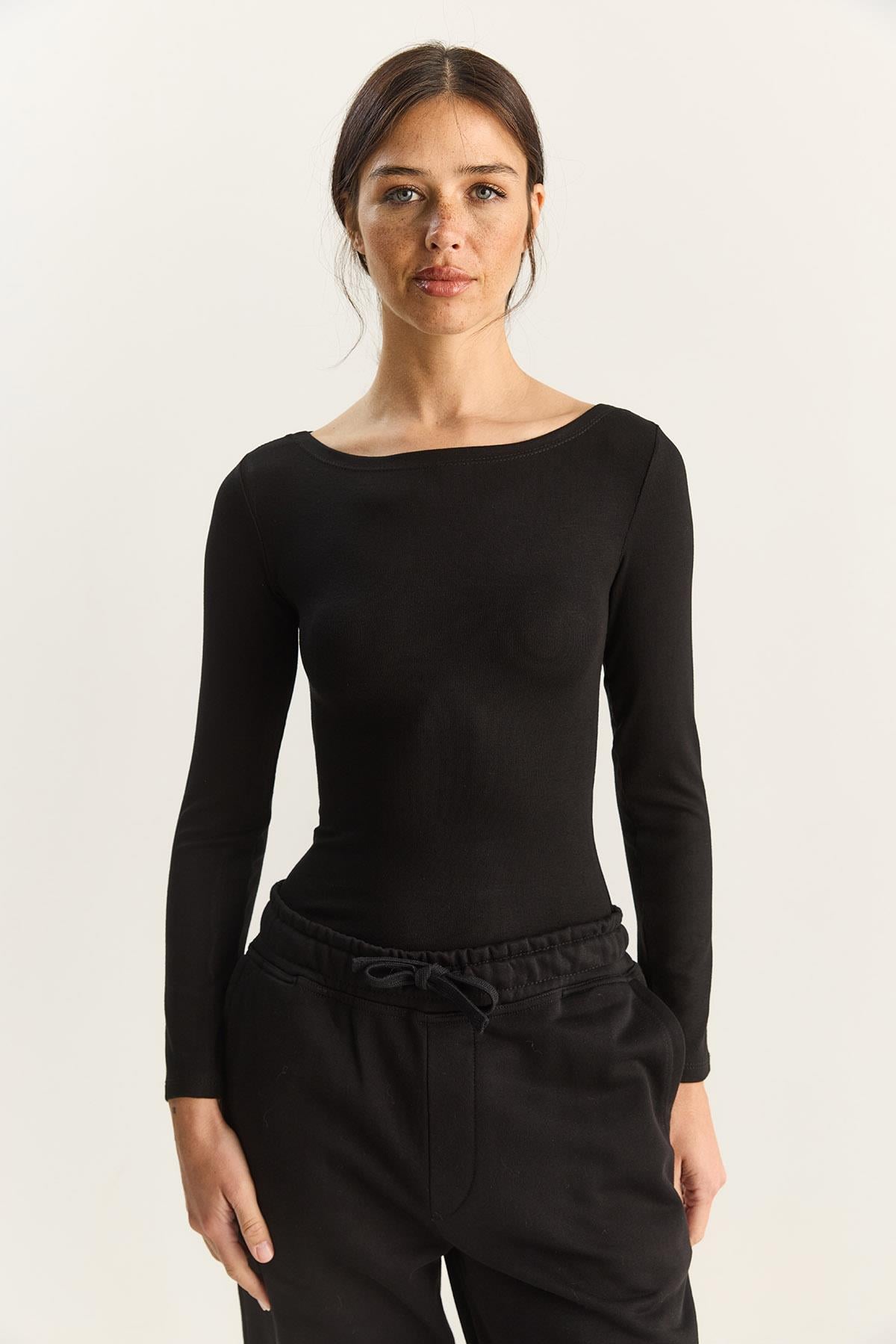 Black‎ Blouse