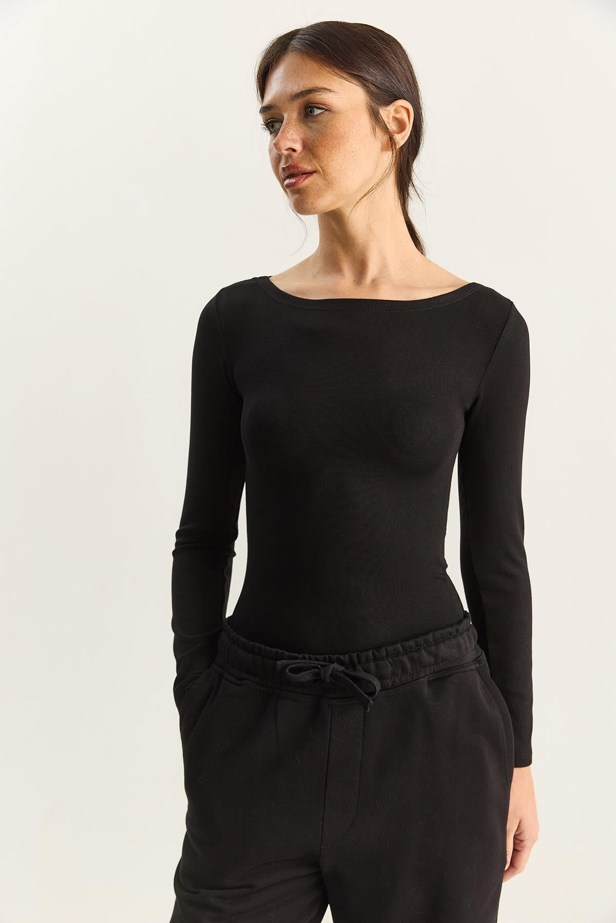 Black‎ Blouse