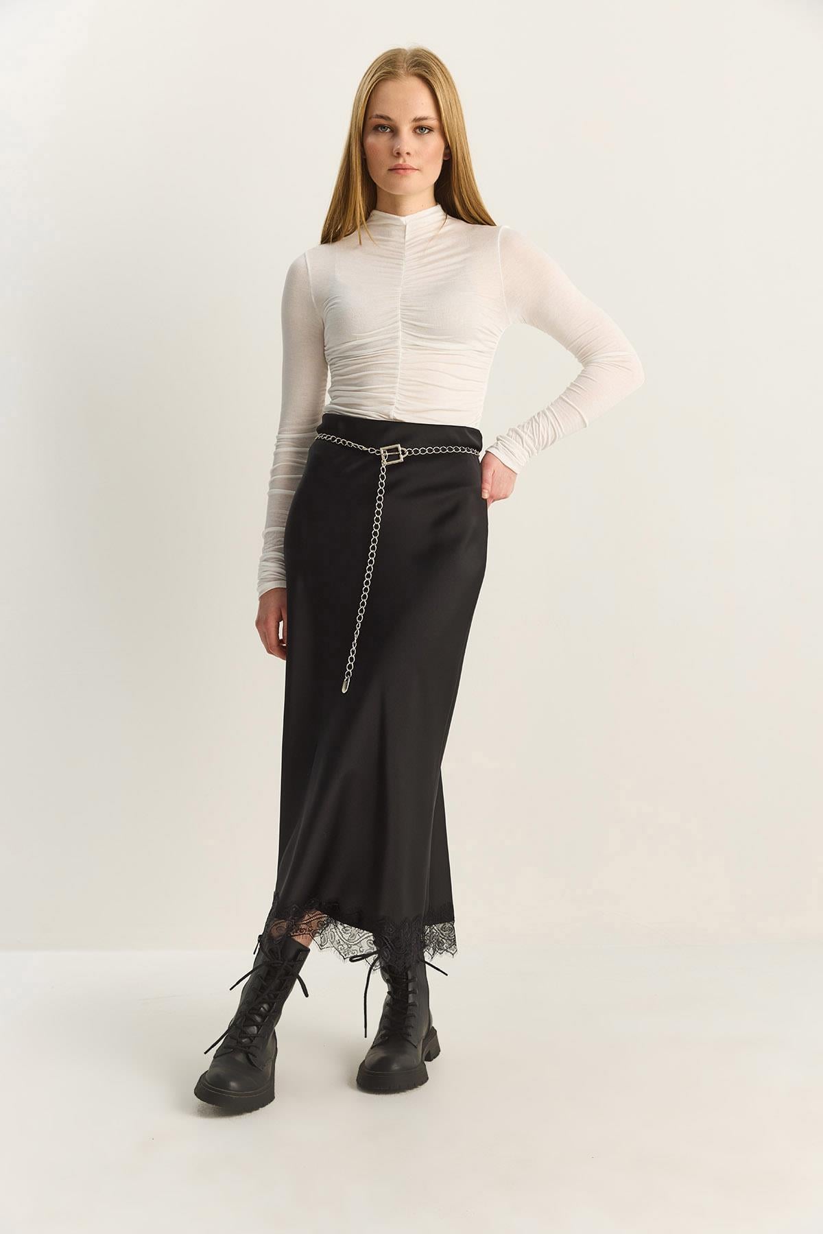 Black‎ Skirt