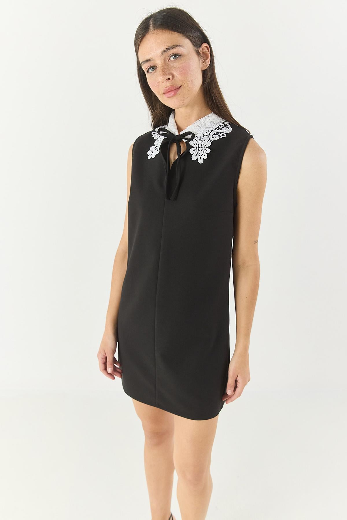 Black‎ Dress