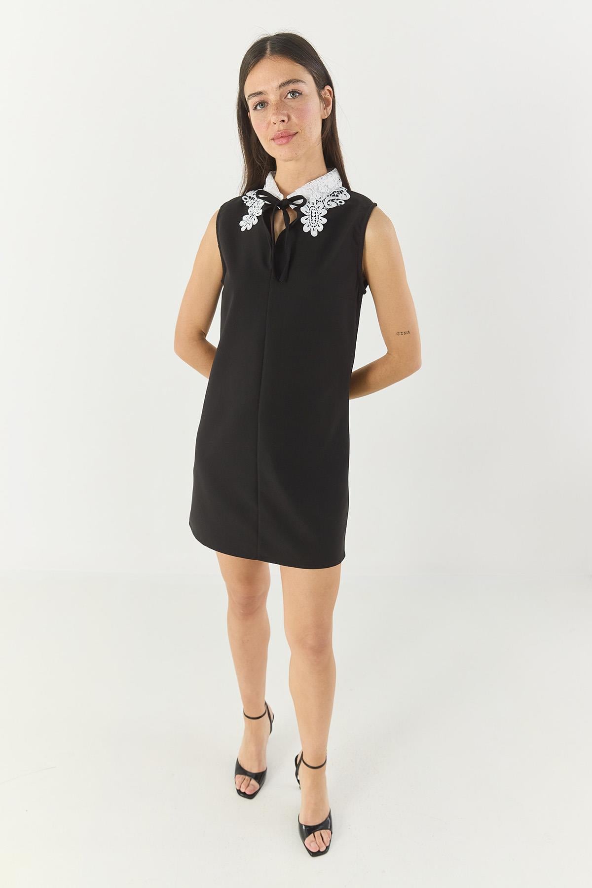 Black‎ Dress
