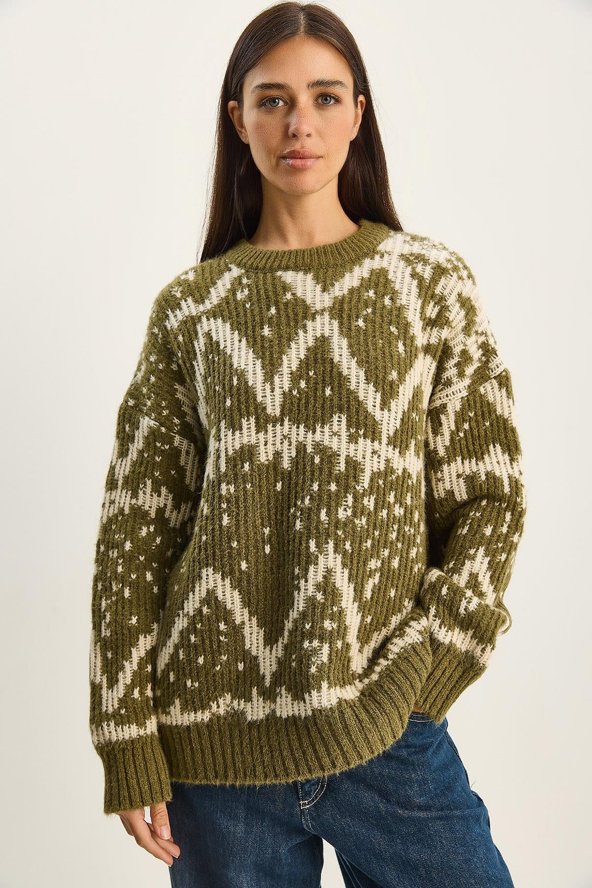 Green‎ Sweater