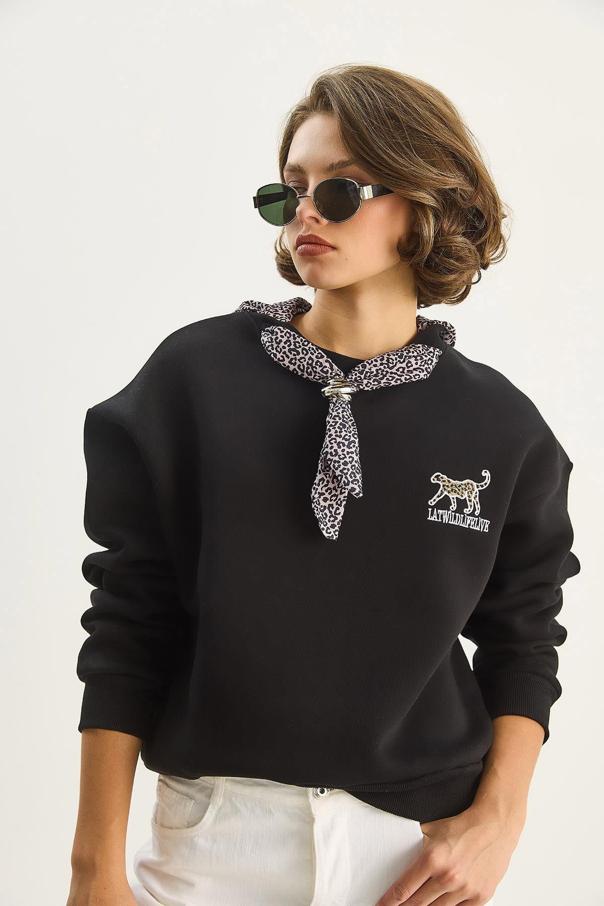 Black‎ T-Shirt