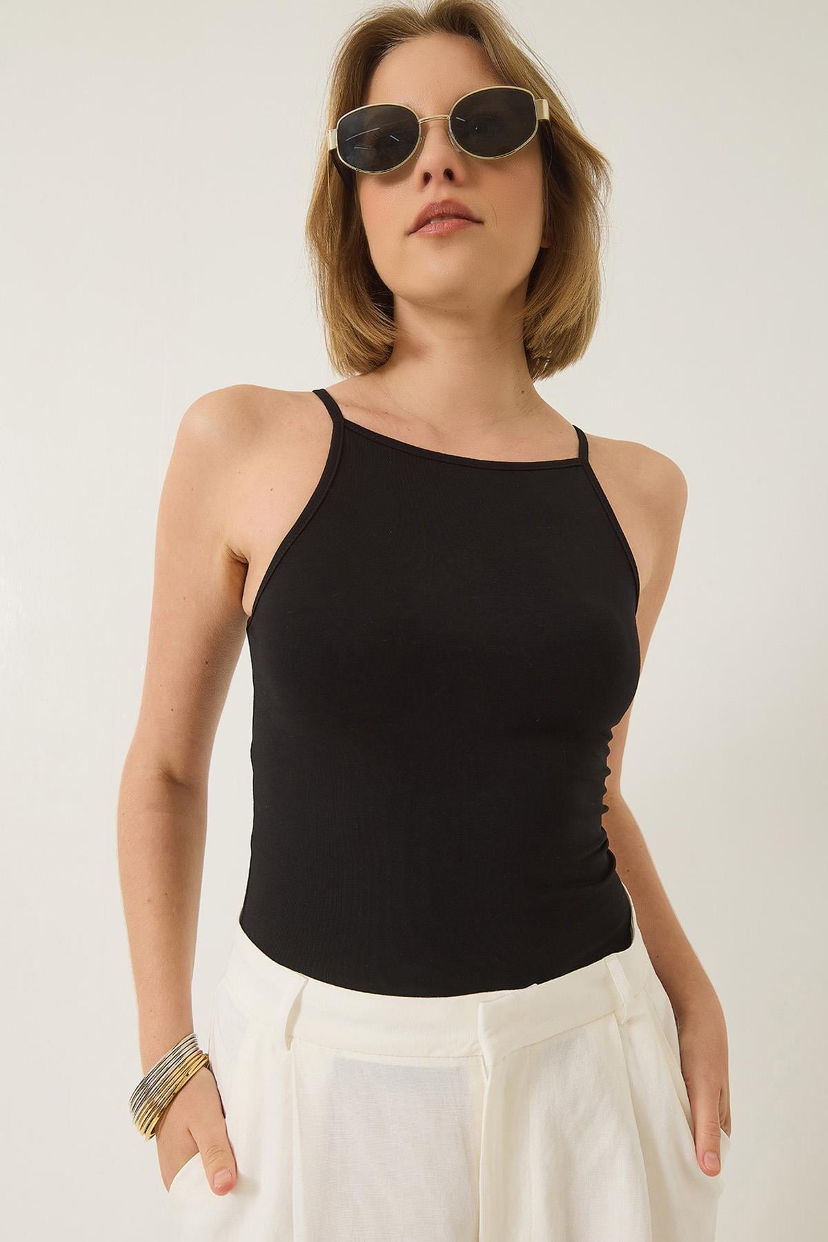 Black‎ Blouse