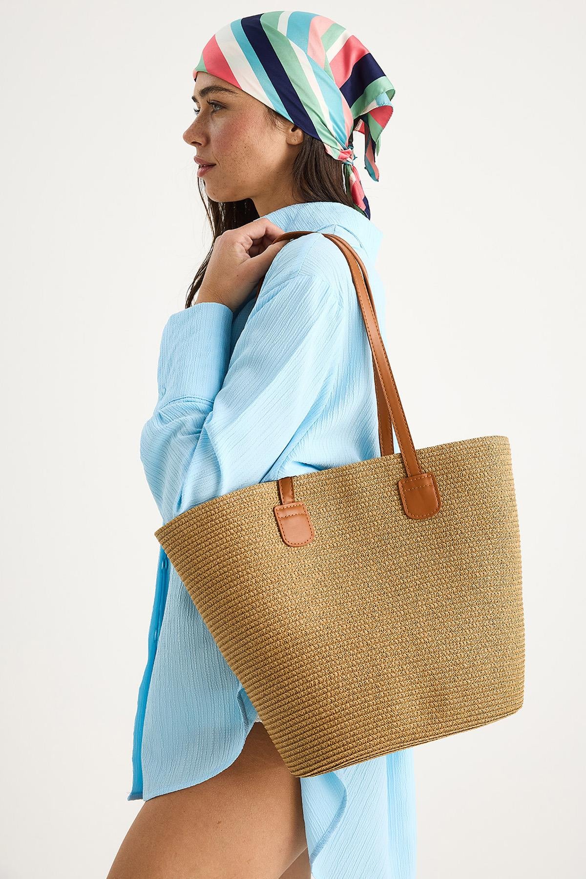 Women's Woven Shoulder Bag with Zipper and Lining, Maxi Bag NWC-1043 60801015 - Camel