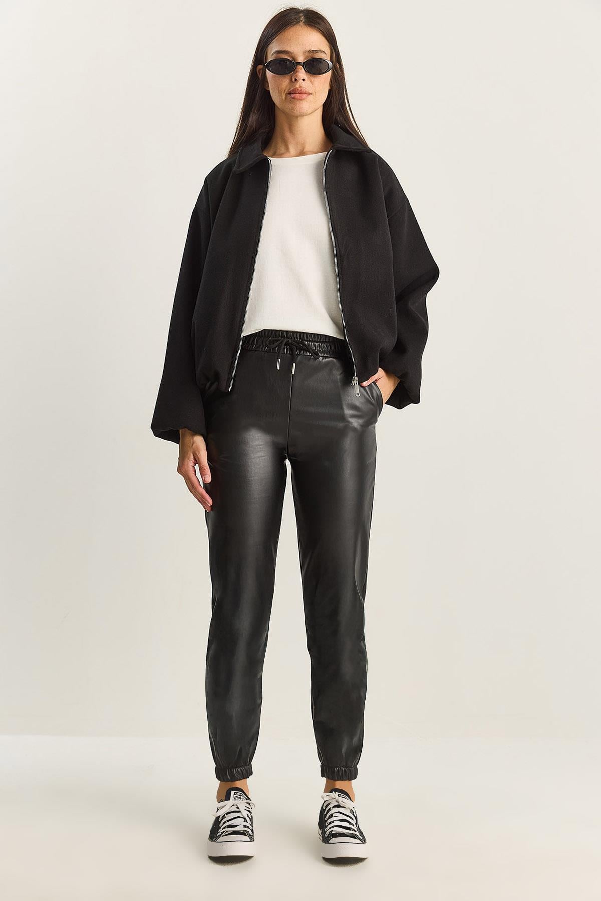 Women's Faux Leather Trousers with Fur Lining, Elastic Waistband and Pocket Details 1548 60282042 - Black