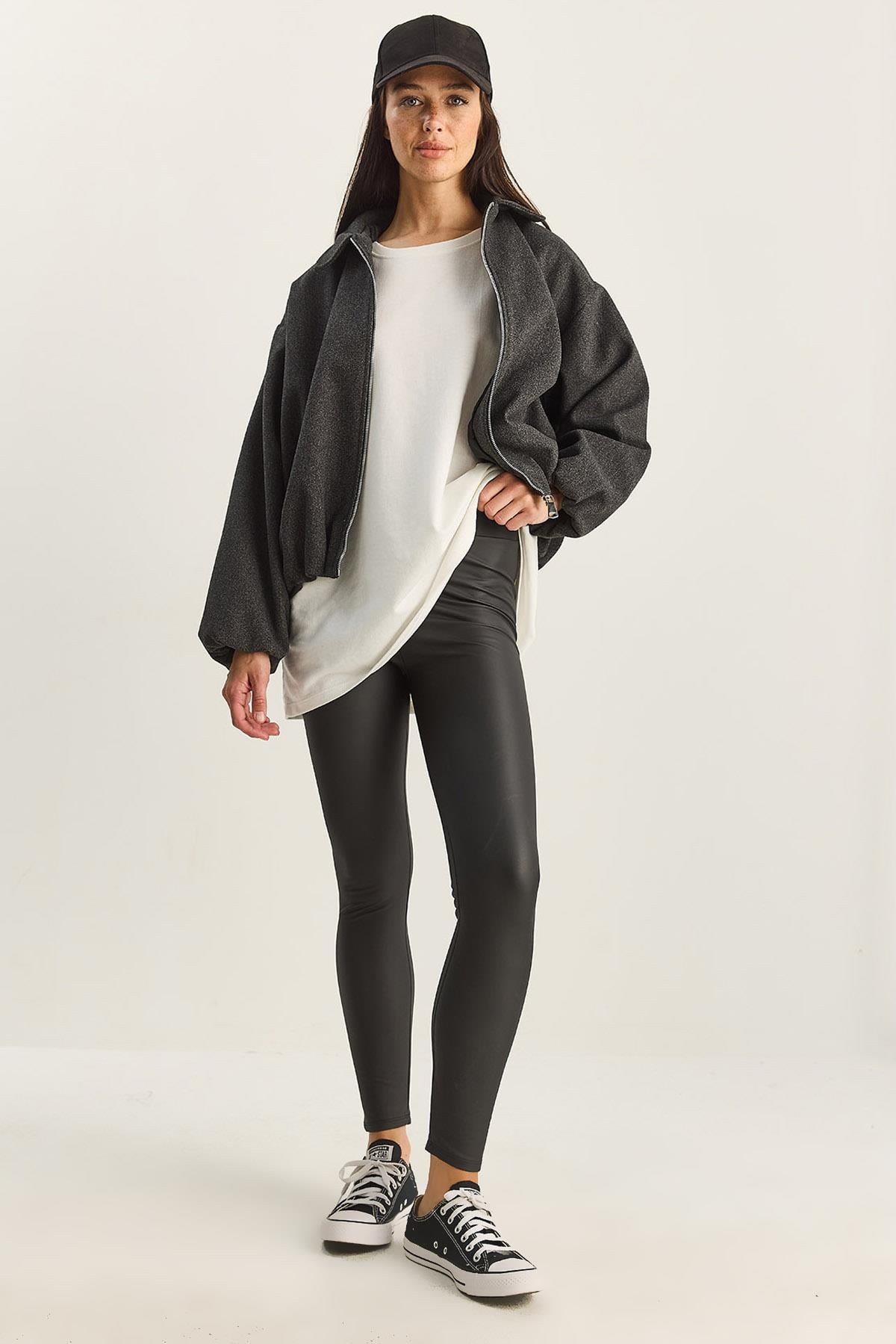 Women's High-Waisted, Elasticated, Matte Faux Leather Leggings with Fur Lining 1545 60282041 - Black