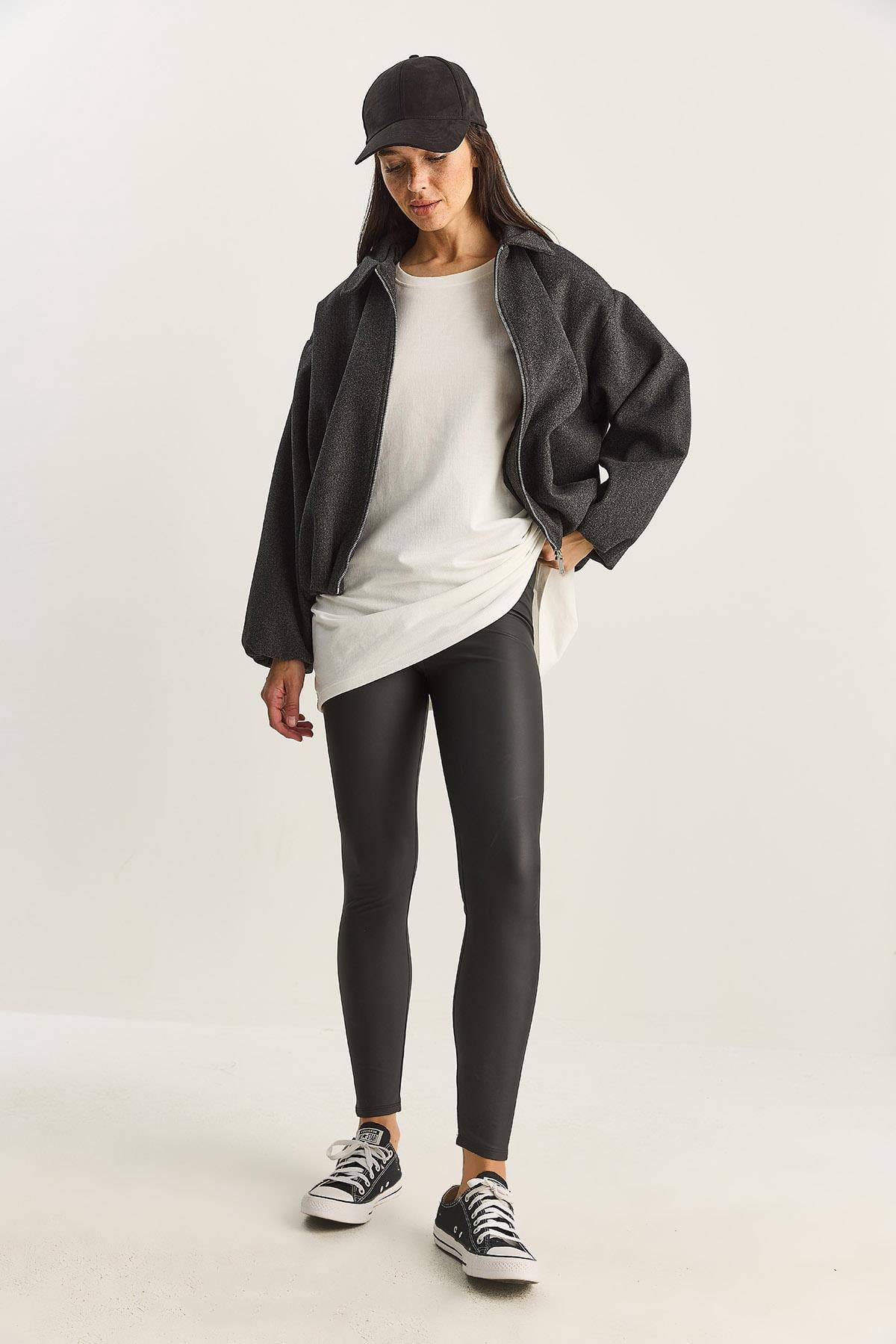 Women's High-Waisted, Elasticated, Matte Faux Leather Leggings with Fur Lining 1545 60282041 - Black